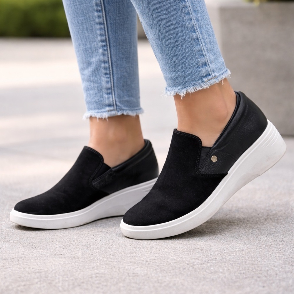 Giani Bernini Xenaa Black Slip-on Wedge Sneakers Suede & Leather Platform SZ 7.5